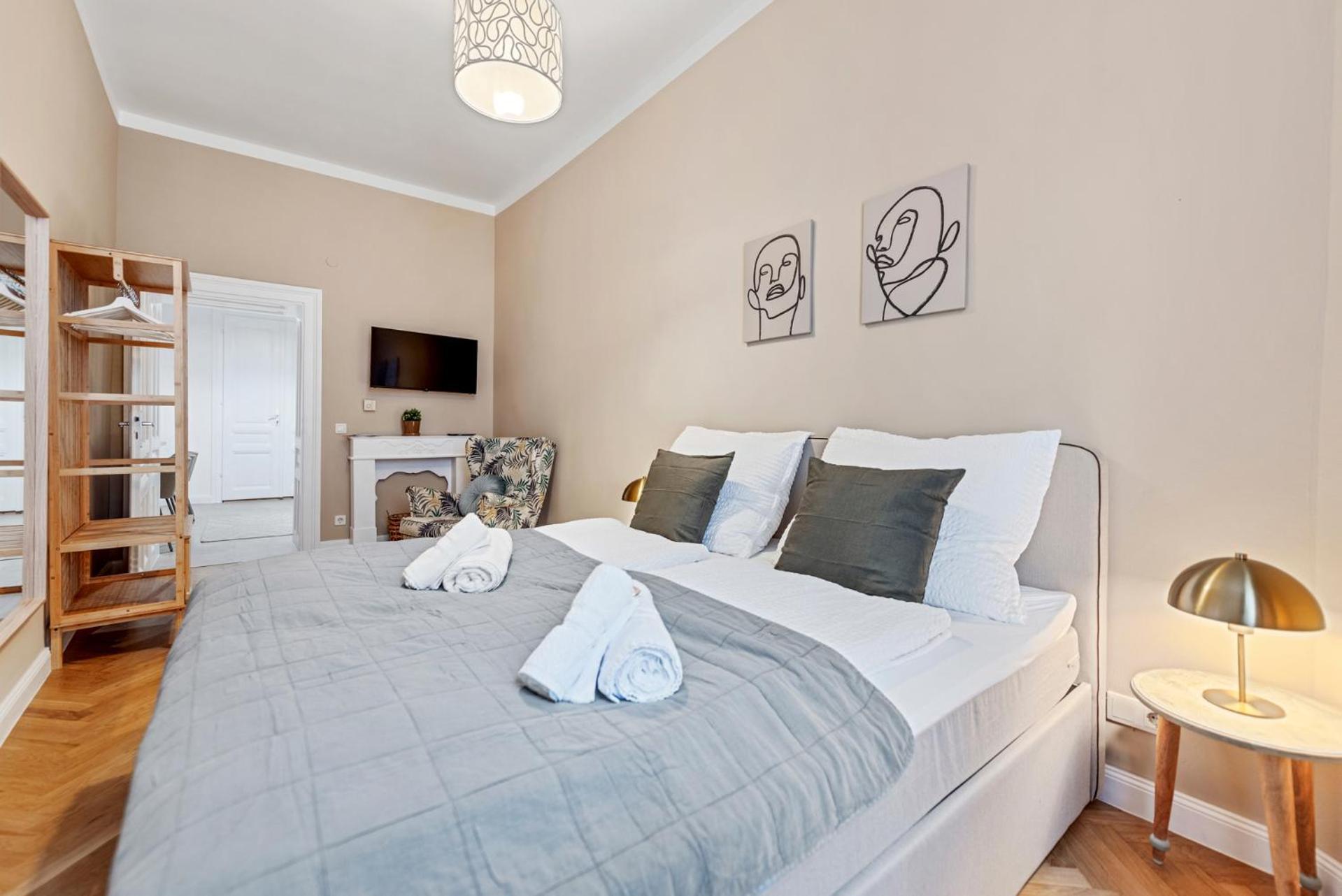 Exclusive 2 Bedroom Apartamento